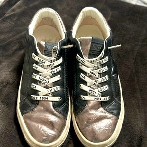 Women’s Vintage Havana size 7.5 sneakers